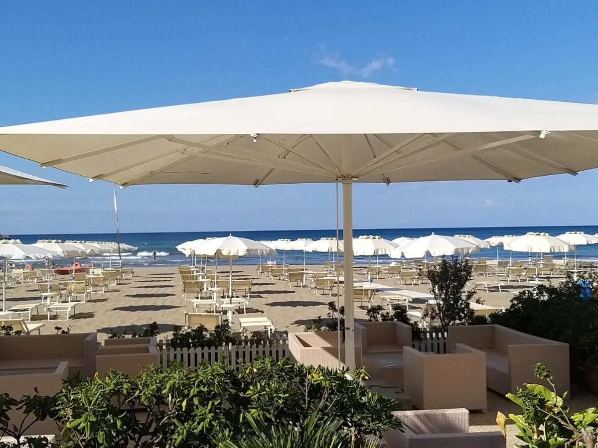 Aqua Boutique Hotel Castiglione della Pescaia Exteriör bild